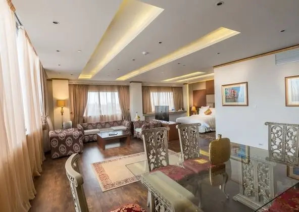 Royal Tek Büyük Yataklı Oda