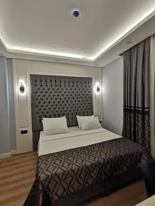 Standard Tek Büyük veya İki Ayrı Yataklı Oda
