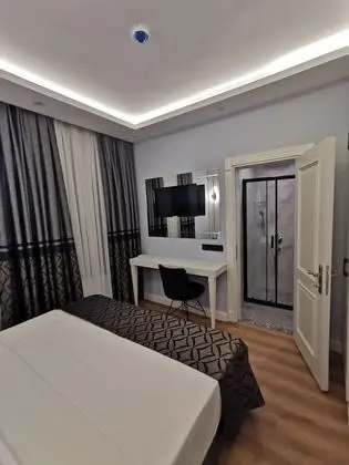 Standard Tek Büyük veya İki Ayrı Yataklı Oda