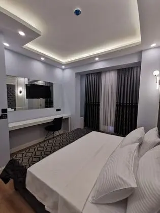 Superior Tek Büyük veya İki Ayrı Yataklı Oda