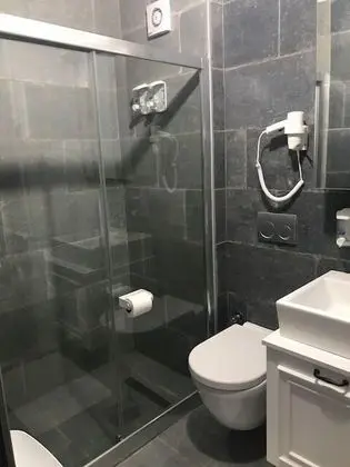 Deluxe Family Suite