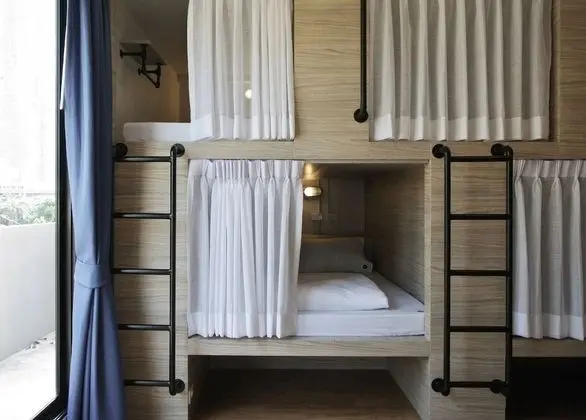 Capsule Double (Share Bathroom)