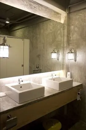 Capsule Double (Share Bathroom)