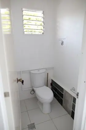 Ev (White, Fan Room)