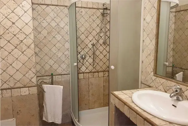 Basic Ortak Ranzalı Oda, Karma Ranzalı Oda (8 Bed)