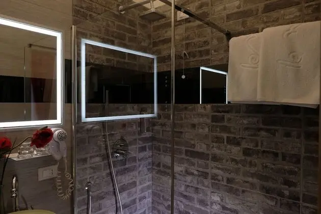 Superior Tek Büyük Yataklı Oda, Banyolu/Duşlu