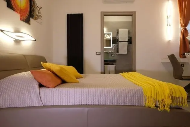 Tek Büyük Yataklı Oda, Banyolu/Duşlu