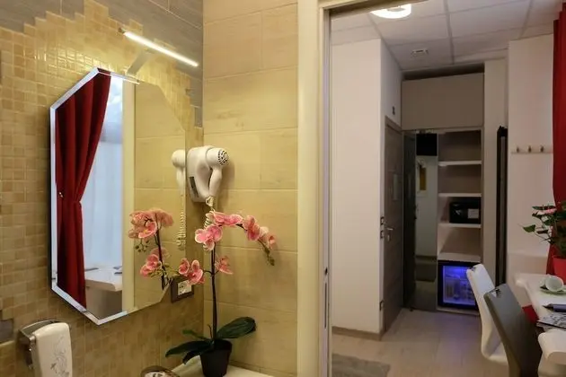 Tek Büyük Yataklı Oda, Banyolu/Duşlu