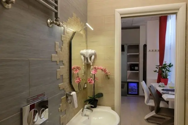 Tek Büyük Yataklı Oda, Banyolu/Duşlu