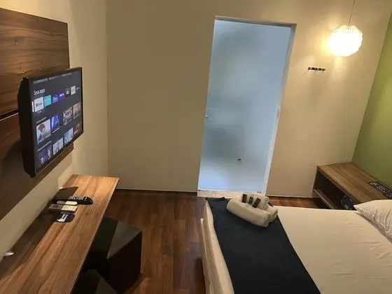 Comfort Tek Büyük veya İki Ayrı Yataklı Oda