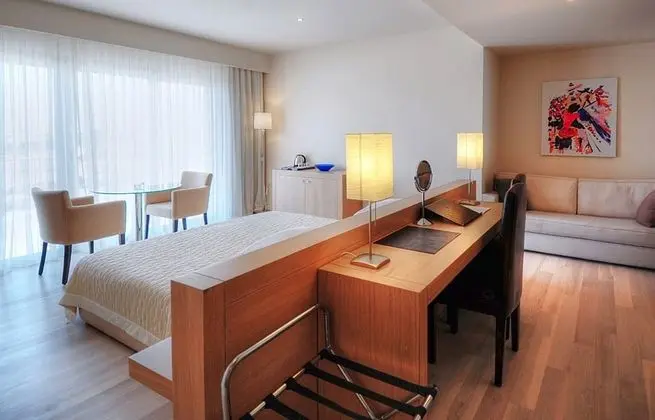 Suite, Kısmi Deniz Manzaralı