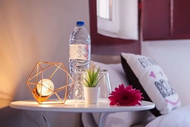 Tek Büyük Yataklı Oda, 2 Tek Kişilik Yatak, Ortak Banyo, Şehir Manzaralı