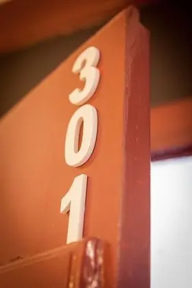 Tek Büyük Yataklı Oda, Ortak Banyo (Balcony)