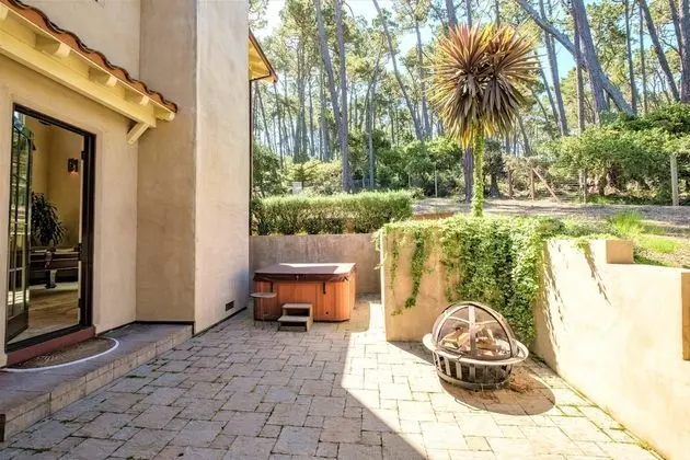 Ev, Birden Çok Yatak (LX17 PEBBLE BEACH GOLFER RETREAT)