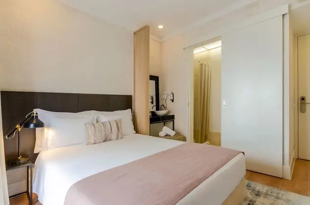 Tek Büyük Yataklı Oda, Balkon