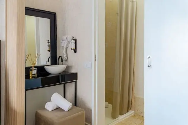 Tek Büyük Yataklı Oda, Balkon