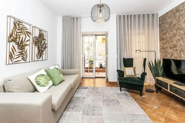 Apart Daire, 1 Yatak Odası, Zemin Kat (RC)