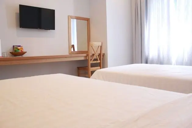 Tek Büyük veya İki Ayrı Yataklı Oda
