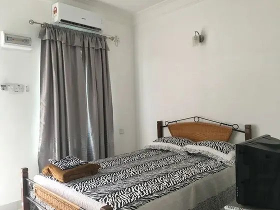 Standard Oda, 1 Büyük (Queen) Boy Yatak