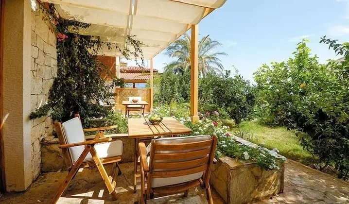 Junior Suite with Garden View