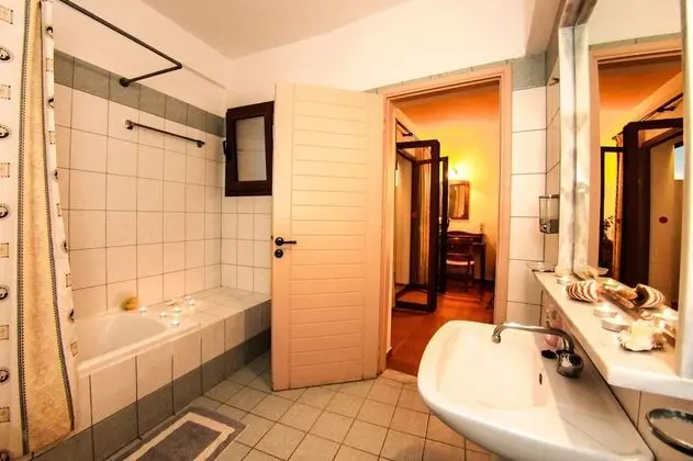 Tek Büyük Yataklı Oda, Bahçe Manzaralı