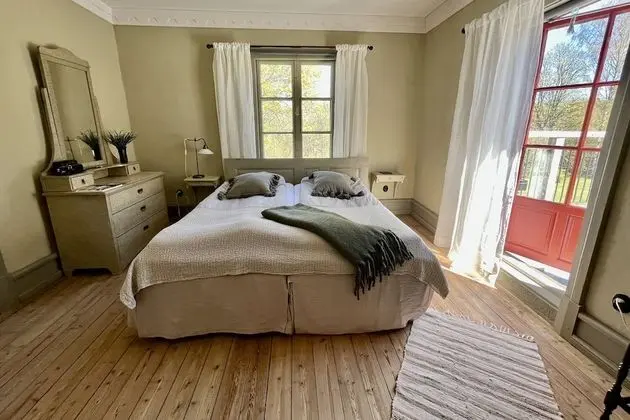 Tek Büyük veya İki Ayrı Yataklı Oda (Safsan)