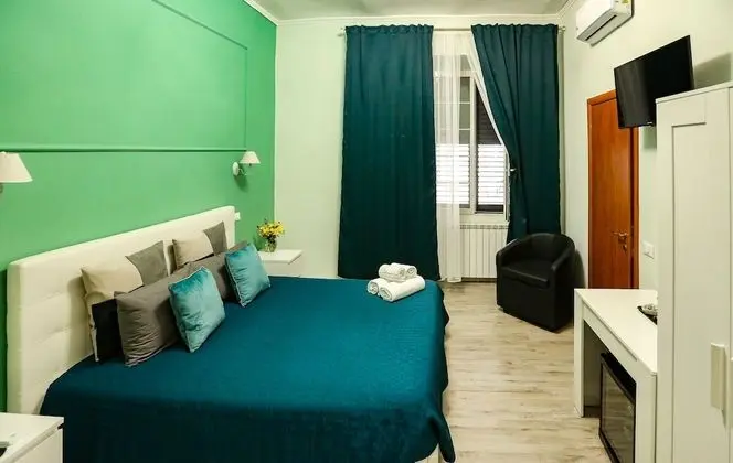 Comfort Tek Büyük Yataklı Oda