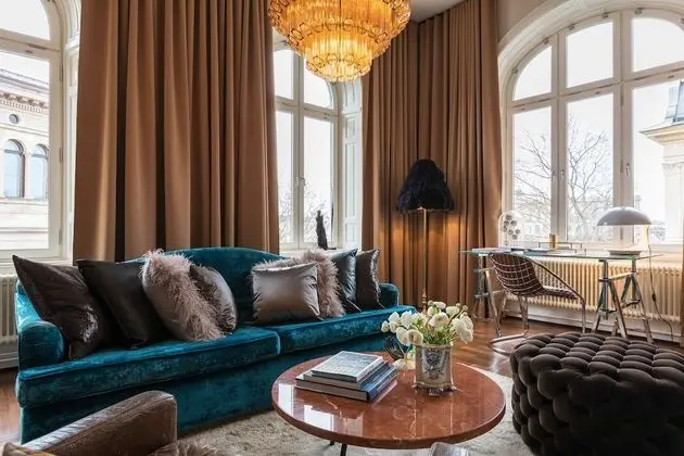 Large King Room