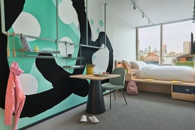 Oda (One of a Kind Plus)