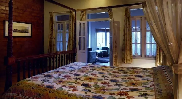 Luxury Tek Büyük Yataklı Oda