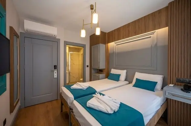 Standard Twin Room
