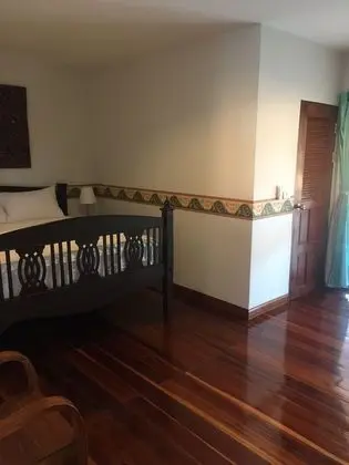 Premium Tek Büyük Yataklı Oda