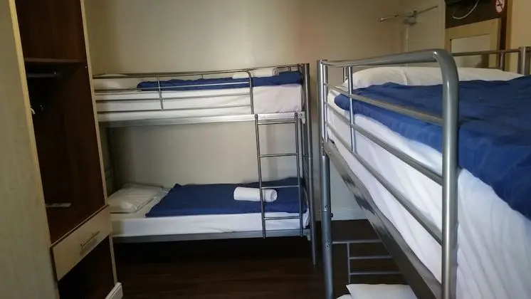 Standard Oda, Banyolu/Duşlu (4 Bed)