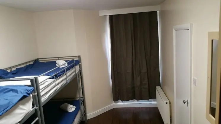 Standard Oda, Banyolu/Duşlu (4 Bed)