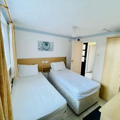 Standard Süit, Banyolu/Duşlu