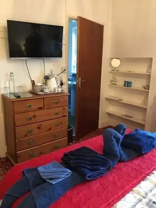 Tek Büyük Yataklı Oda (with Bath)