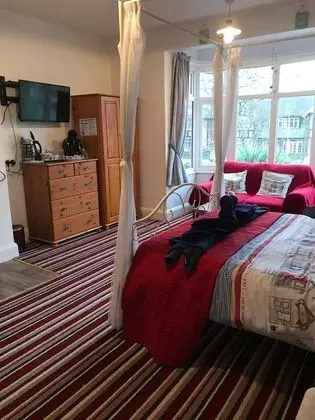 Tek Büyük Yataklı Oda (Four Poster Bed)