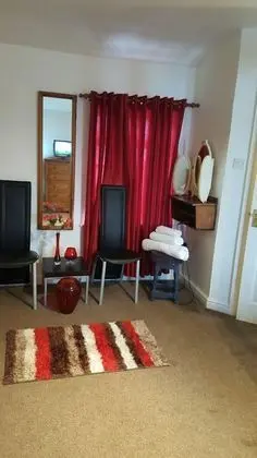 Dört Kişilik Oda (Four Poster)