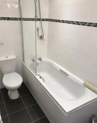 Standard Tek Büyük Yataklı Oda, Avlu Manzaralı