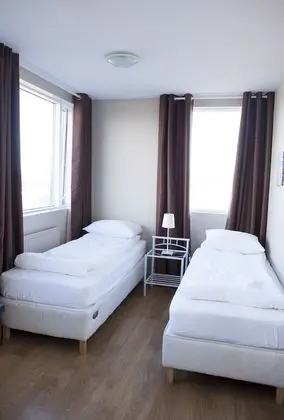 Standard Tek Büyük veya İki Ayrı Yataklı Oda, Ortak Banyo