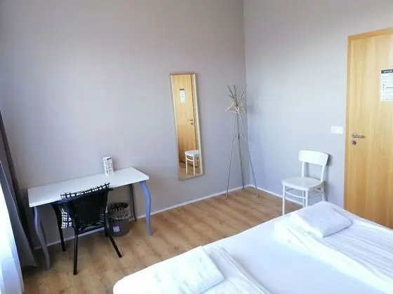 Standard Tek Büyük veya İki Ayrı Yataklı Oda, Ortak Banyo