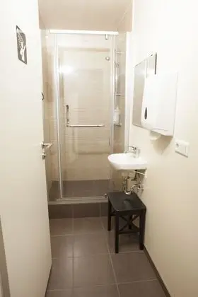 Standard Tek Büyük veya İki Ayrı Yataklı Oda, Ortak Banyo