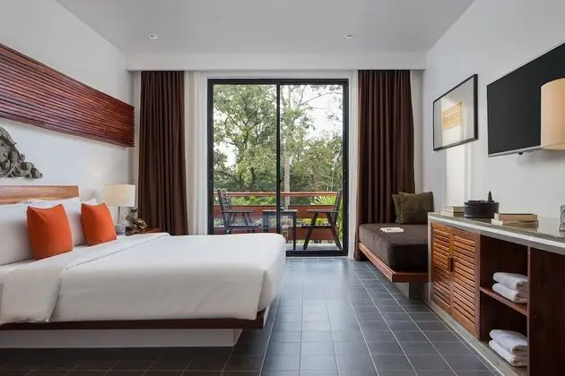 Deluxe Double River View