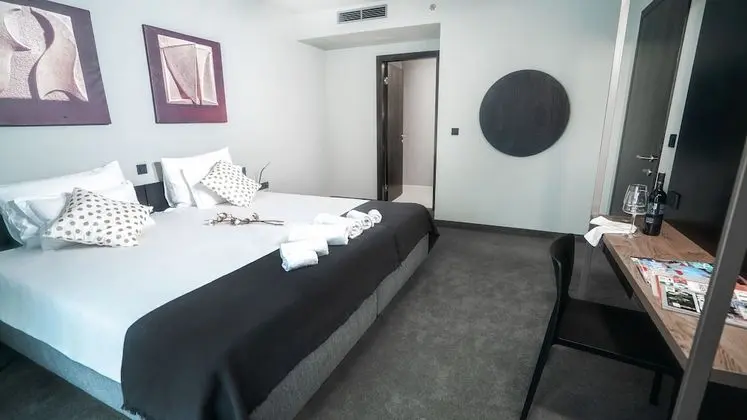 Comfort Tek Büyük veya İki Ayrı Yataklı Oda
