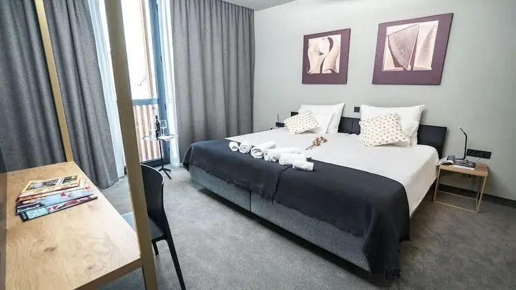 Comfort Tek Büyük veya İki Ayrı Yataklı Oda