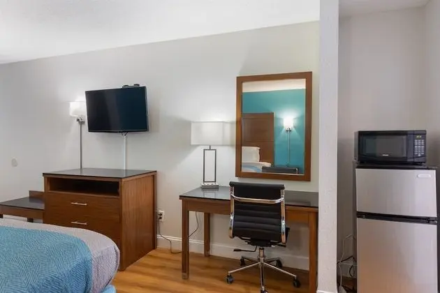 Deluxe Oda, 2 Büyük (Queen) Boy Yatak, Sigara İçilmez, Buzdolabı ve Mikrodalga