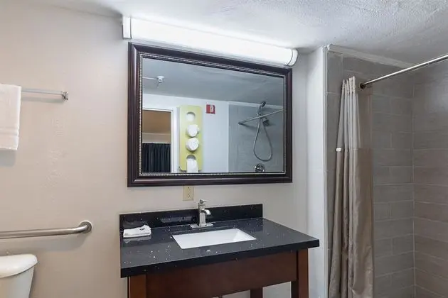 Deluxe Oda, 2 Büyük (Queen) Boy Yatak, Sigara İçilmez, Buzdolabı ve Mikrodalga