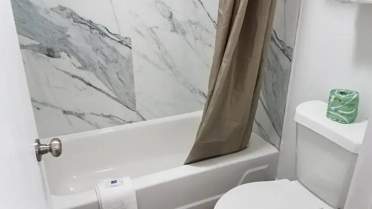 Deluxe Oda, 2 Çift Kişilik Yatak, Sigara İçilmez, Buzdolabı ve Mikrodalga