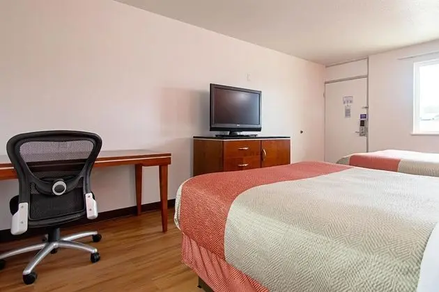 Deluxe Oda, 2 Çift Kişilik Yatak, Sigara İçilmez, Buzdolabı ve Mikrodalga