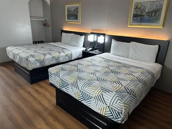 Deluxe Oda, 2 Büyük (Queen) Boy Yatak, Sigara İçilmez, Buzdolabı ve Mikrodalga